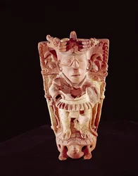 Hombre de pie sobre una tortuga, 